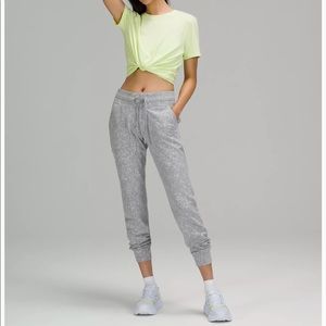 NWT Ready to Rulu Jogger size 2 color: speckle Spritz Jacquard Rhino Grey